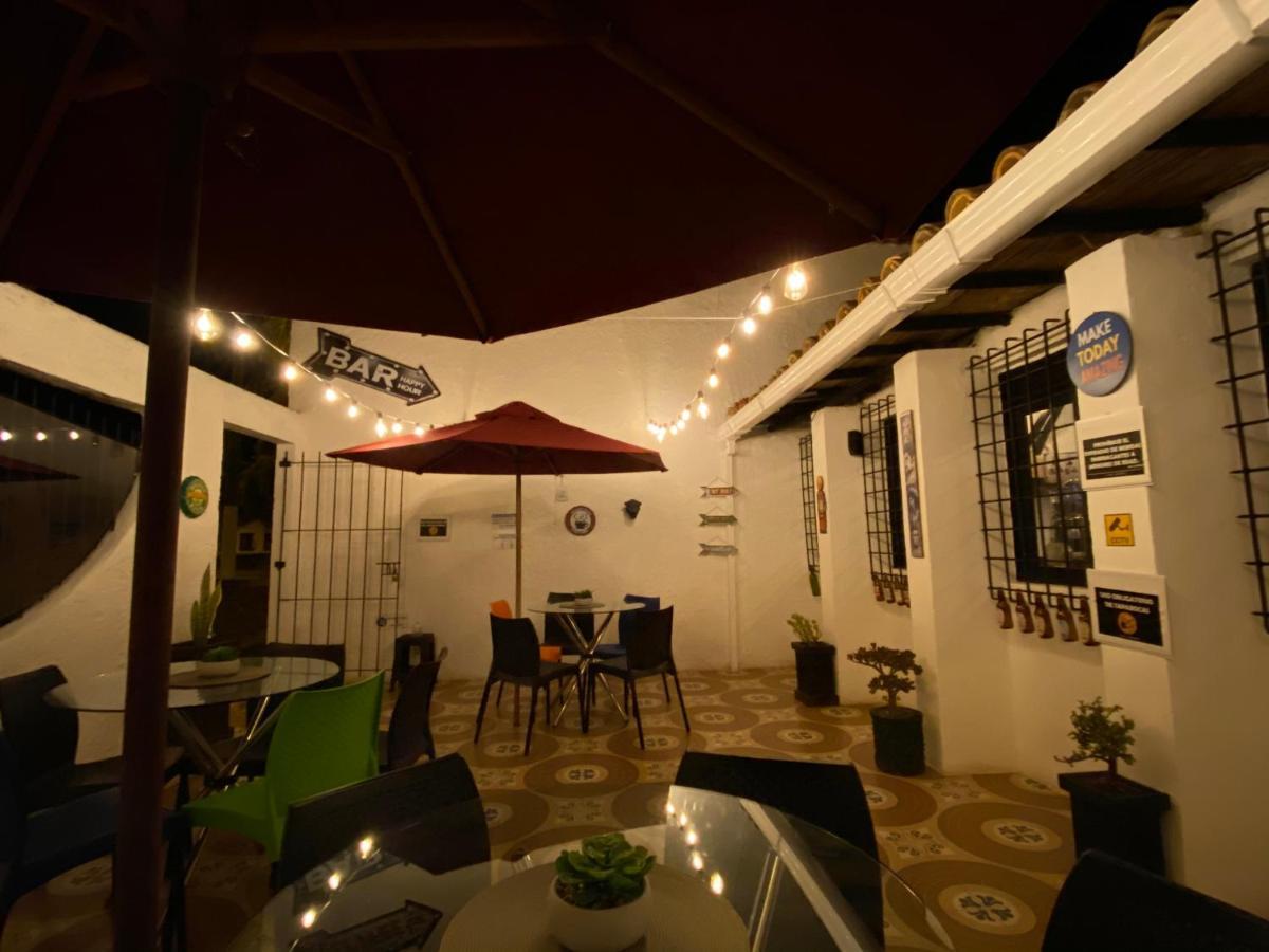 Club Aviva Guatavita - Hostel - Restaurante, Disco & Bar Екстер'єр фото