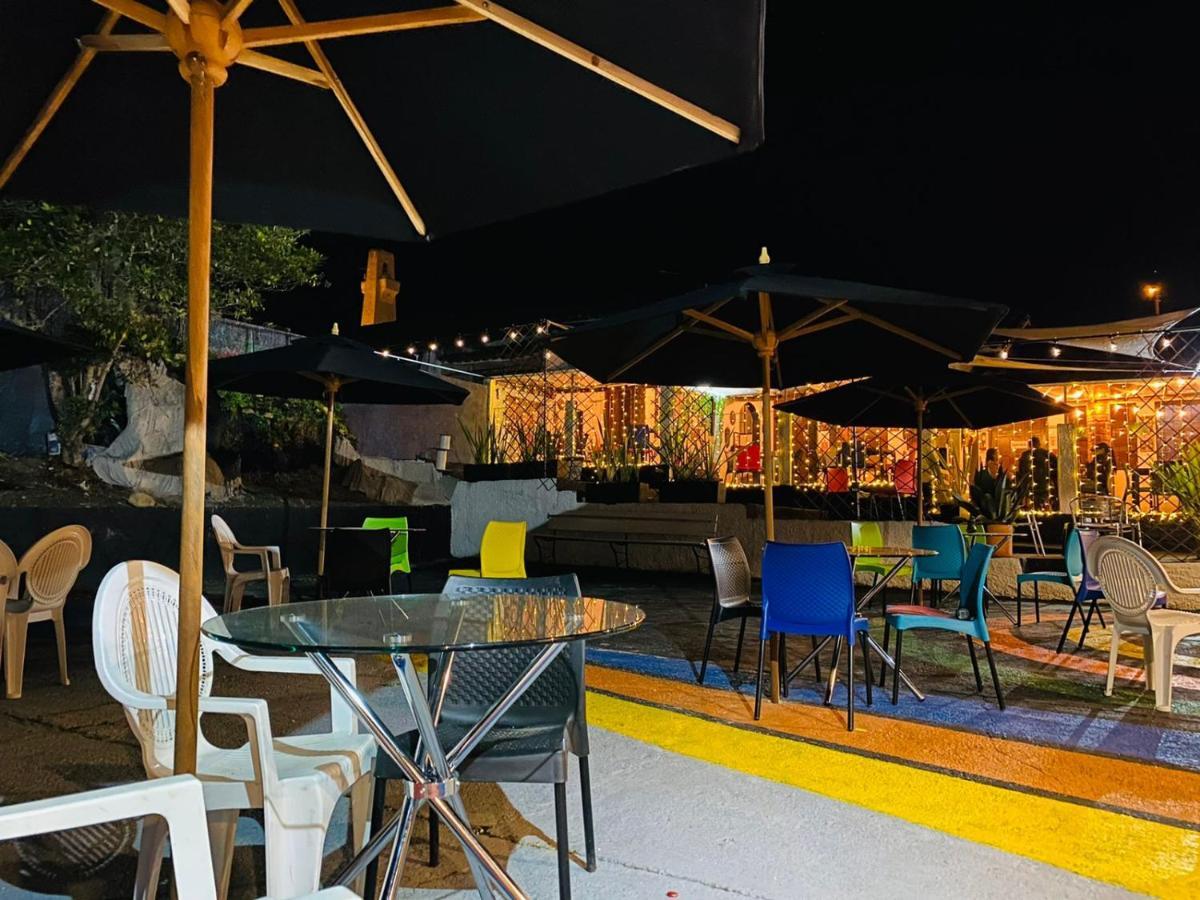Club Aviva Guatavita - Hostel - Restaurante, Disco & Bar Екстер'єр фото