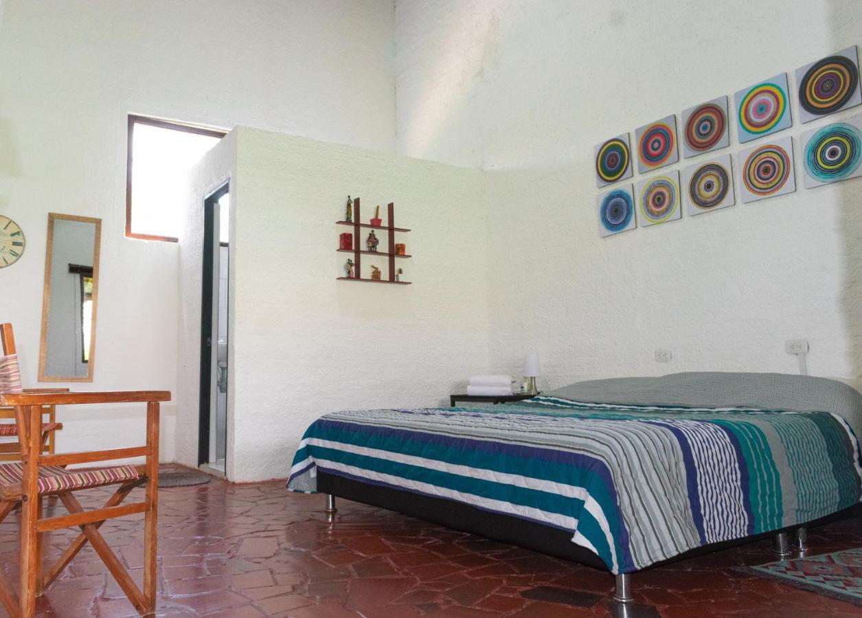 Club Aviva Guatavita - Hostel - Restaurante, Disco & Bar Екстер'єр фото